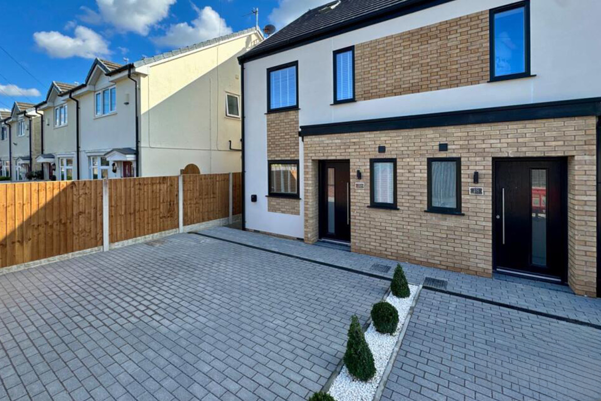 Future Energy Networks delivered the complete gas, water and electricity infrastructure for a new 10-home residential development on Liverpool Road in Formby.